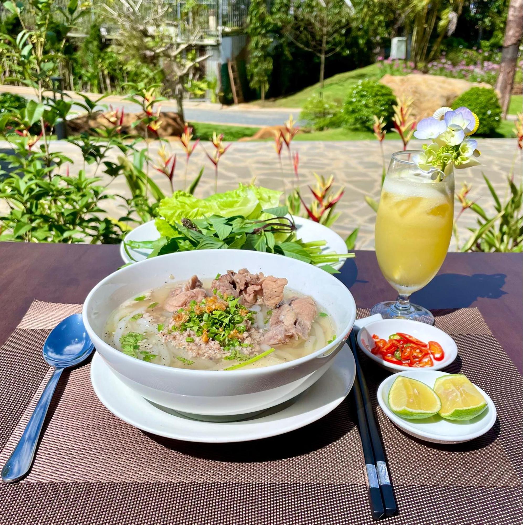 Sunflower Hotel & Resort เบ๋าลอก ภายนอก รูปภาพ